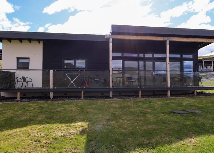 2 Strathtay Lodges