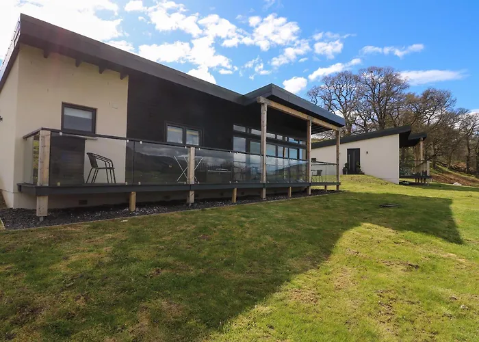 2 Strathtay Lodges