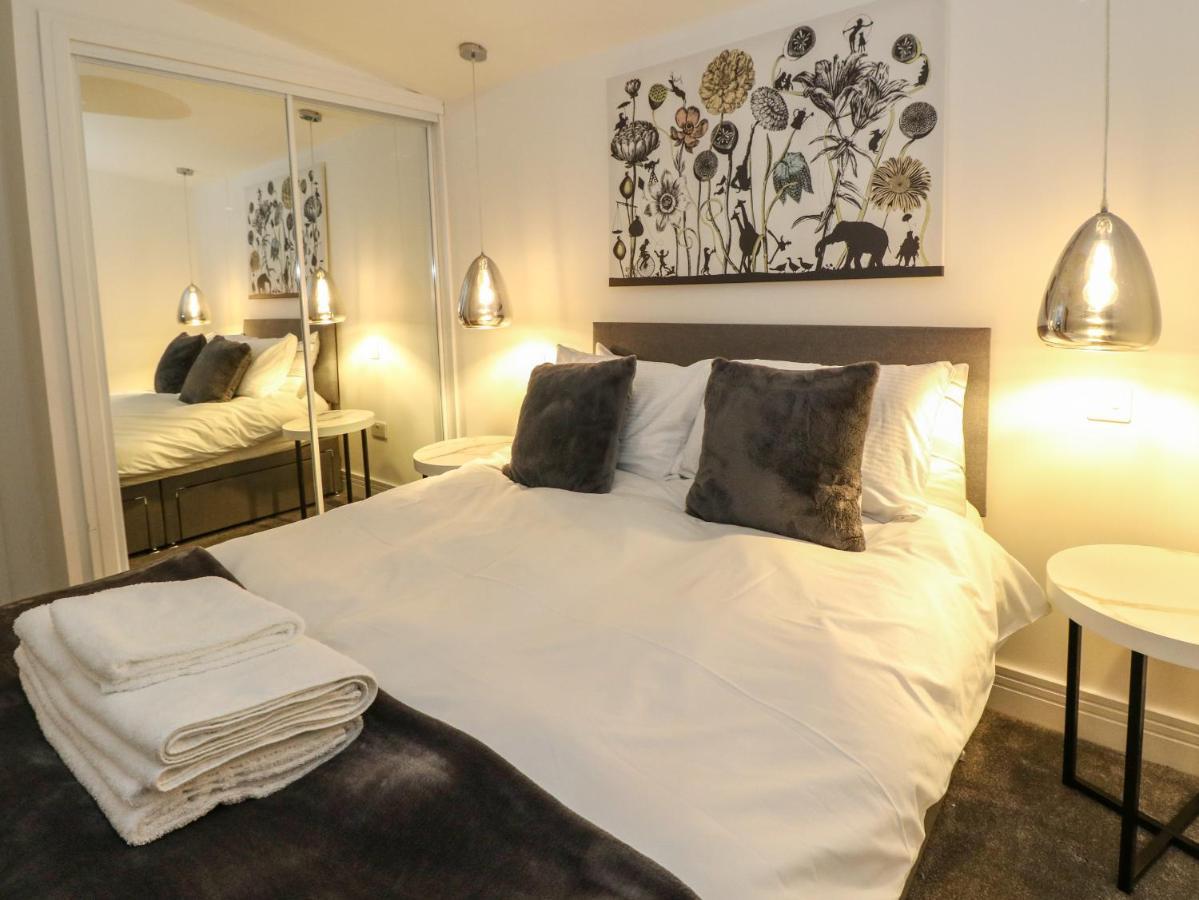 2 Strathtay * Aberfeldy